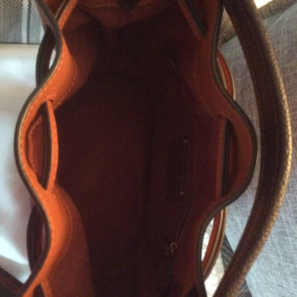 Handbag - Picture 7 of 7